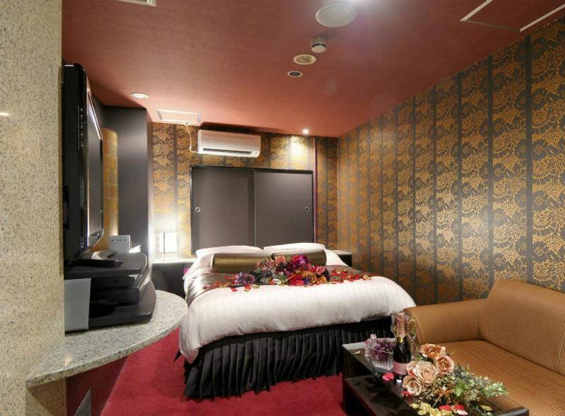 Hotel Love Ikutama -Adult Only Osaka Exterior photo