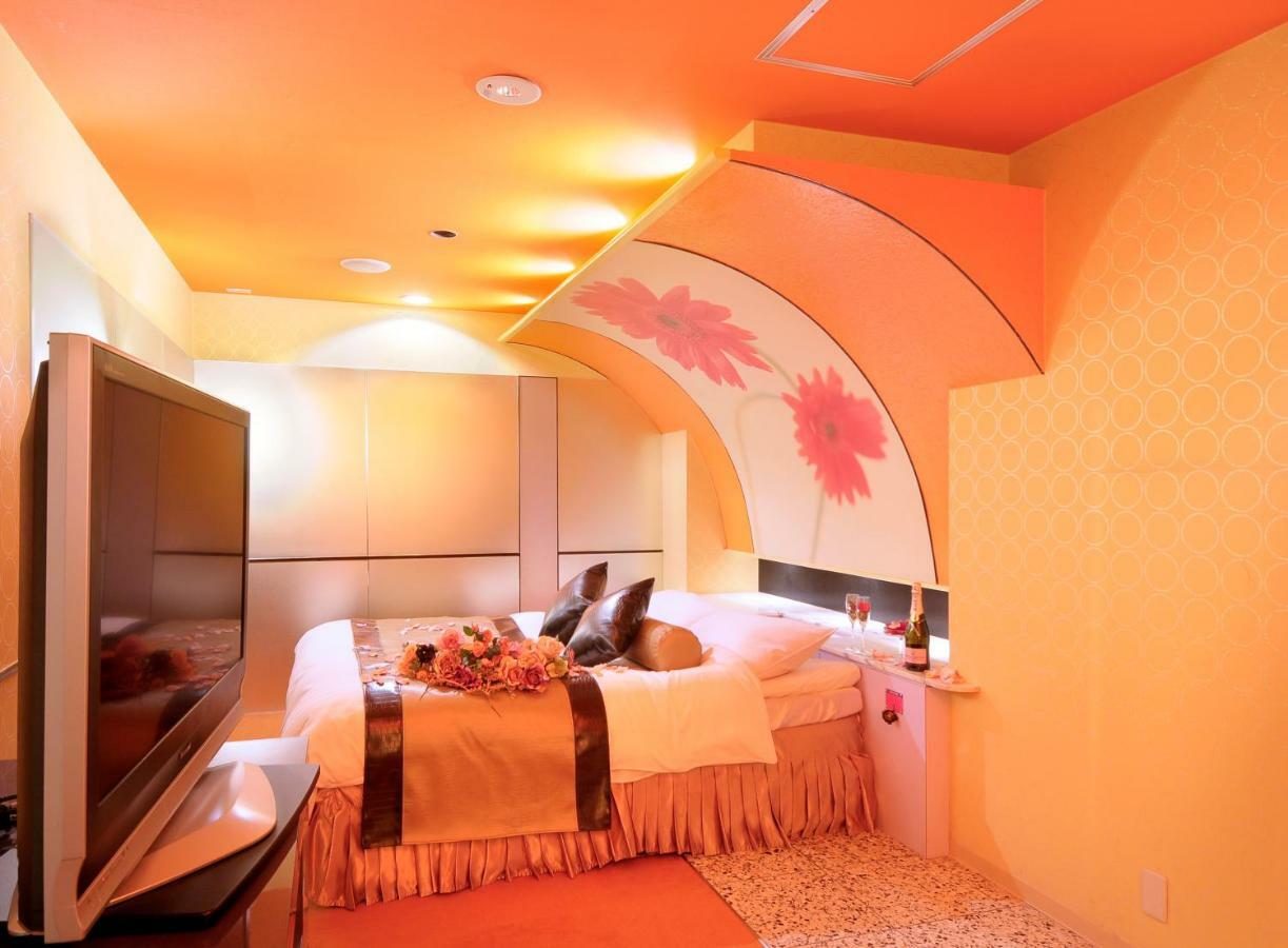 Hotel Love Ikutama -Adult Only Osaka Exterior photo